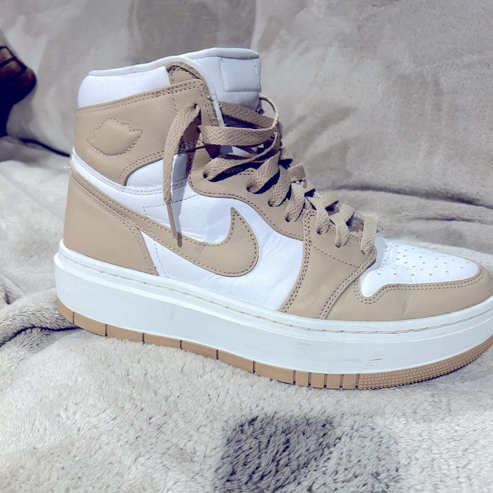 Jordan 1 elevate size 11.5 women’s